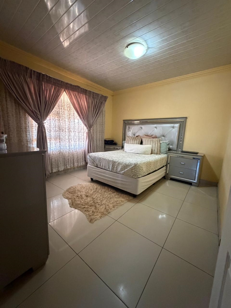 2 Bedroom Property for Sale in Ikageng North West